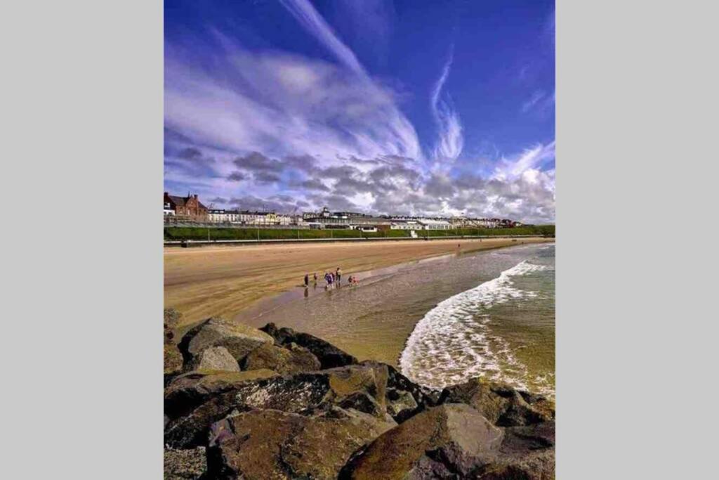 The Loft , Portrush Apartamento Exterior foto